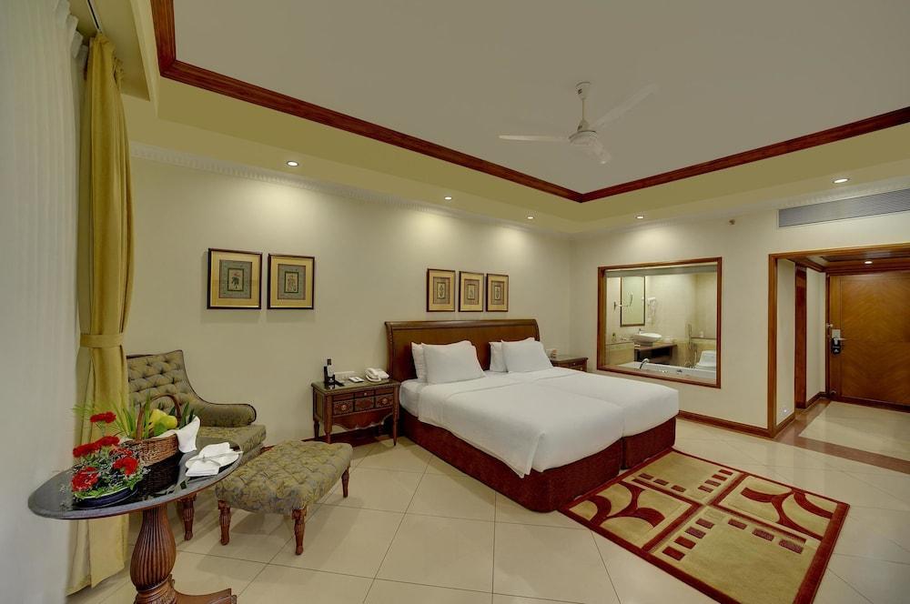 Mayfair Convention Bhubaneswar Bagian luar foto